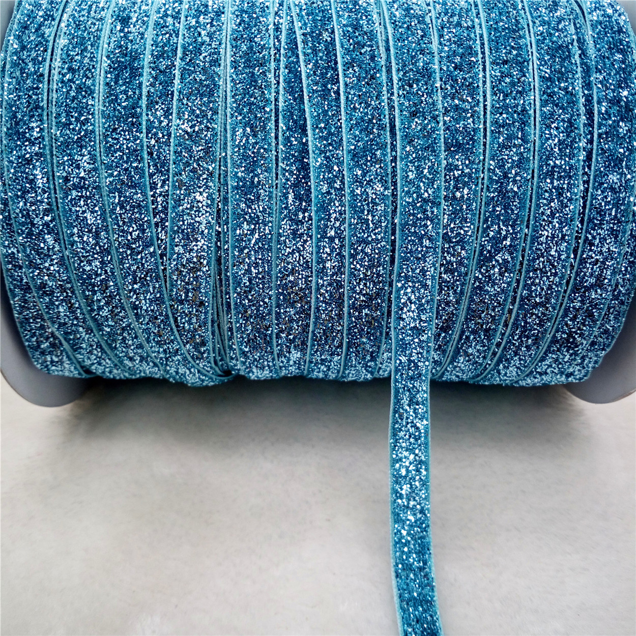 Ruban de velours étincelant, nœuds de cheveux bricolage, rubans pour l'artisanat, artisanat de couture, décorations de Noël, 5 mètres, 10mm de large: WHITE