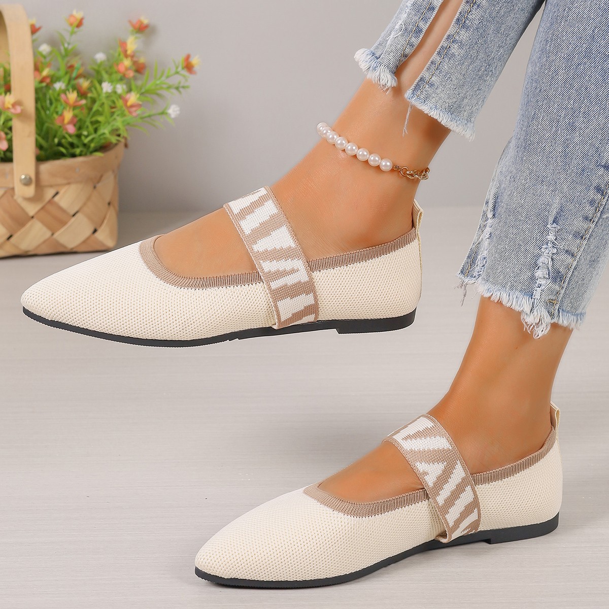 Dames ballet flats vrijetijdsschoenen lage hak blote voeten elegante vrouw sneakers Socofy comfortabele puntige neus aangeboden: Beige / 38