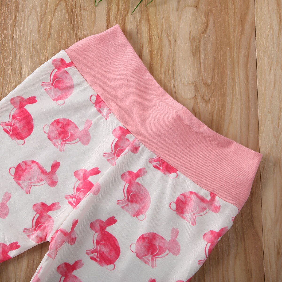 Newborn Baby Boys Girls Easter Outfits Set Cute Bunny Print Short Sleeve Romper Tops Floral Pants Hat 3Pcs Cotton Baby Set