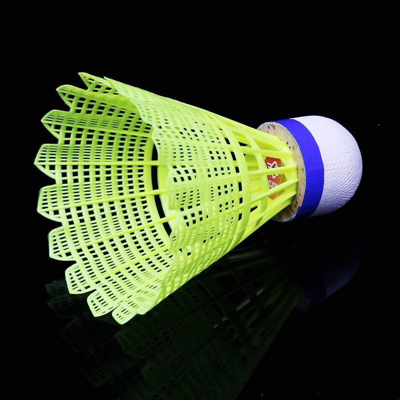 6 Teile/paket Kunststoff Federbälle Badminton Volant Nylon pendeln Badminton Vögelchen Accessoire Badminton Bälle Shuttercock Federball