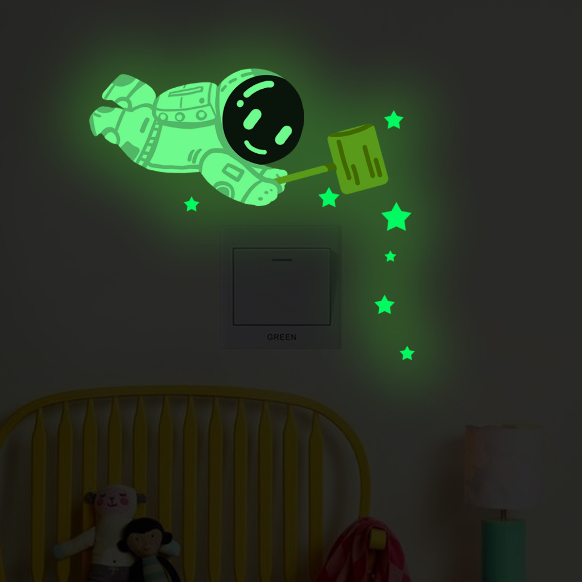 Leuchtende sterne Astronaut selbst kleber dekorative tapete kinderzimmer schlafzimmer innen schalter aufkleber