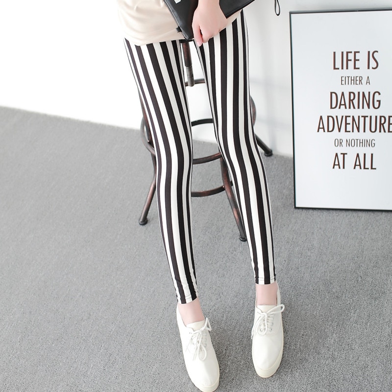 Negro y blanco Vertical rayas impresas mujeres Leggings Casual elasticidad tobillo-longitud pantalón Mujer Fitnes Legging