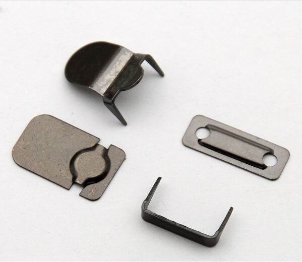 60 sæt / parti han -006 4-- delte buksekroge metal messing knapper sølv nikkel / sort nikkel / bronze farve: Sort nikkel