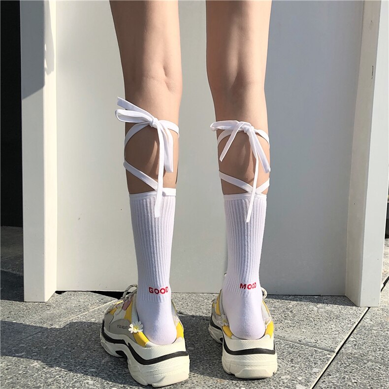 Femmes coréenne Style rétro dentelle chaussette fille Harajuku gothique Punk jarretière ceinture chaussettes Anime Lolita à lacets bas Streetwear: primary color White