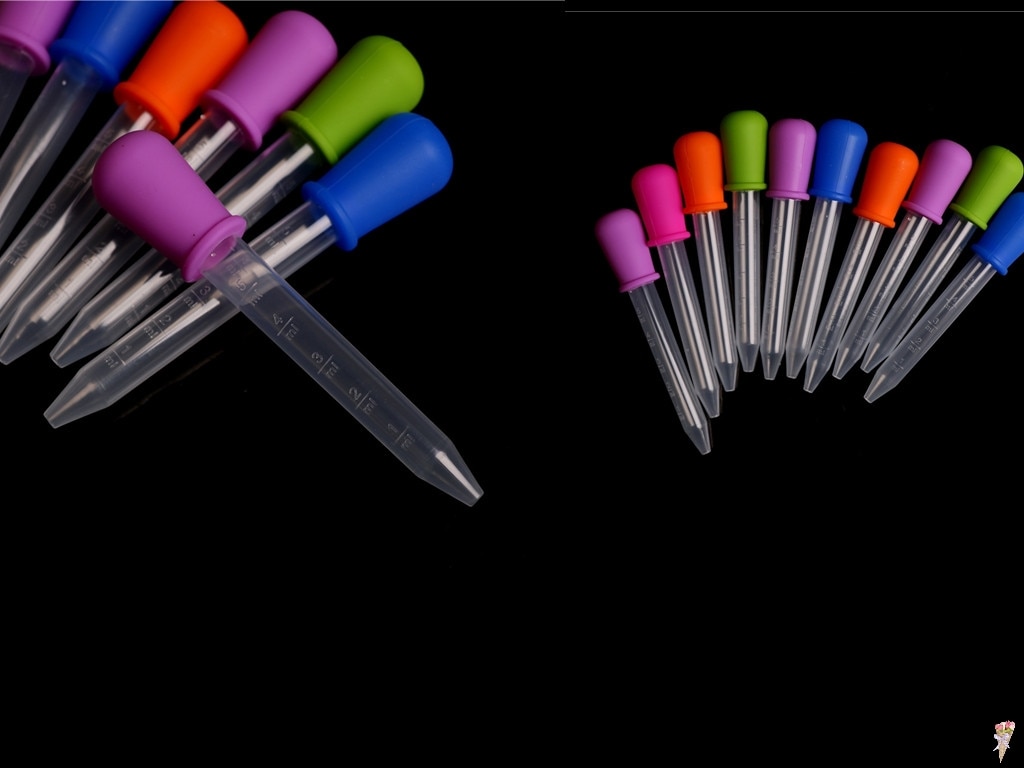 5ML Clear Silicone Plastic Baby Medicine Dropper Spoon Pipette Liquid Food Dropper Burette 12cm*2cm random color