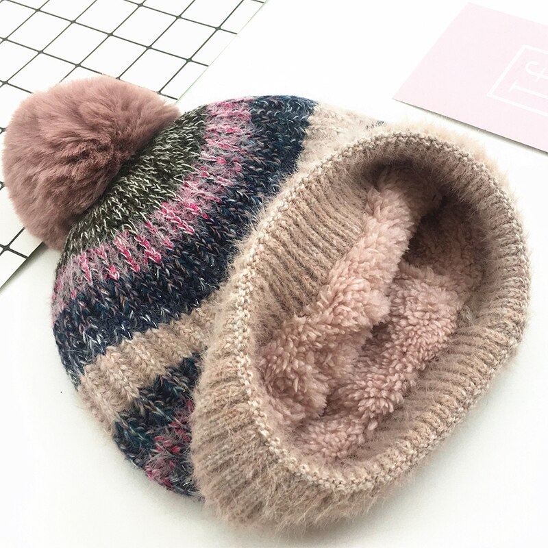 Vackra damer tjejer mössa halsduk handske pom pom mössa stickning mössor söt päls boll höst och vinter varm utomhus ren