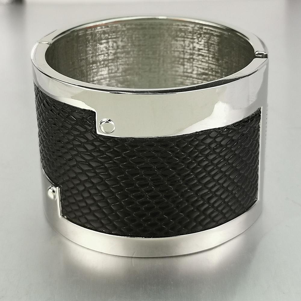 Bredt, stort legeret armbånd armbånd punk læder chunky armbånd til kvinder statement kvindelige fest smykker ukmoc: Sølv armbånd
