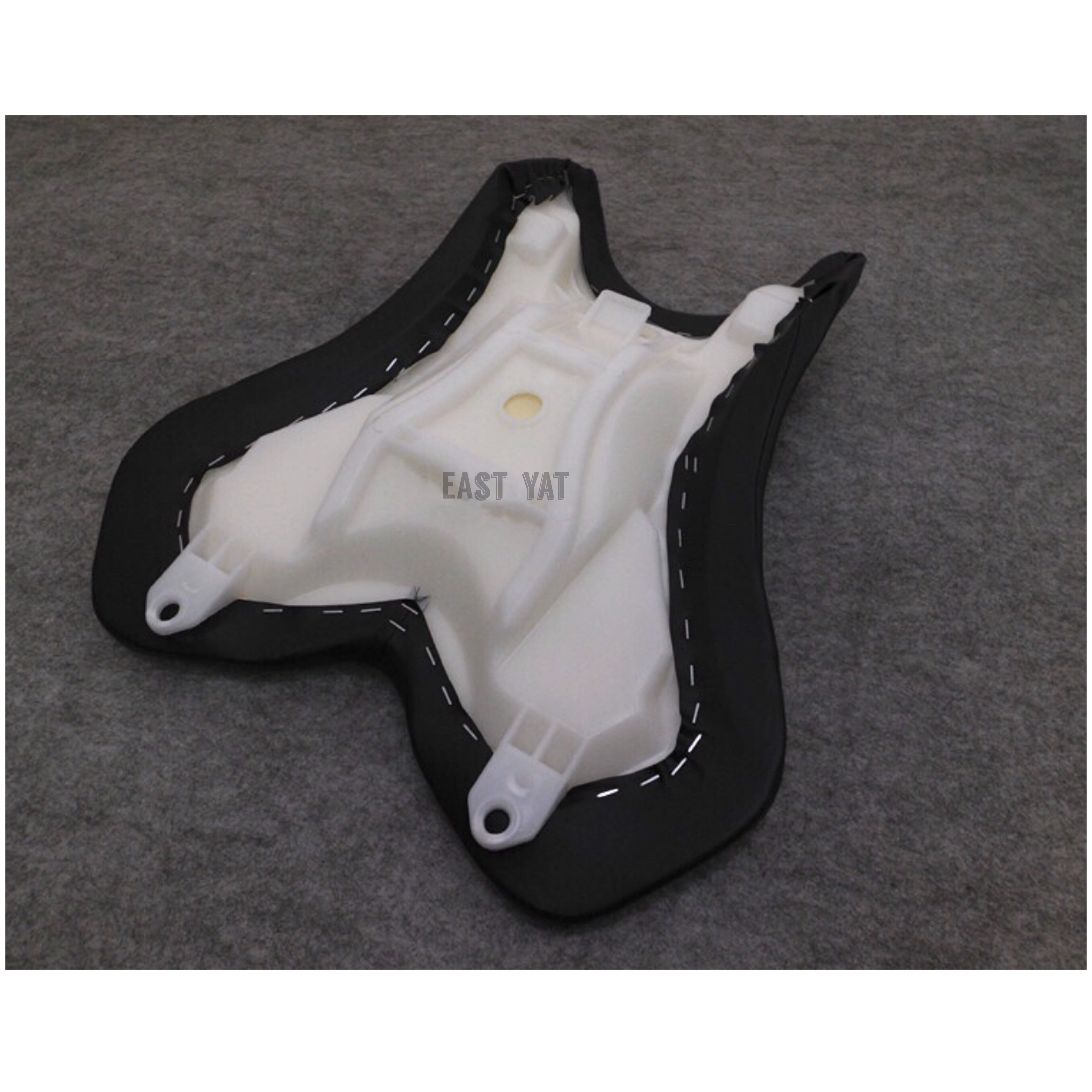 Svart foran passasjersete pute til yamaha yzf  r1 2004 2005 2006 yzf -r1 04 05 06 motorsykkel skinn setepute