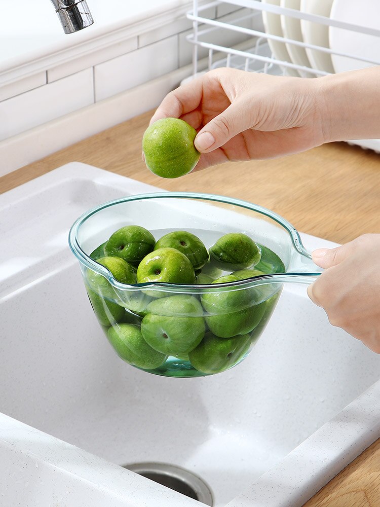 1Pc Long Handle Water Scoop Plastic Cooking Bathing Water Spoon Wash Fruit Baby Children Bath Scoop Ladle Washing Hair Tool