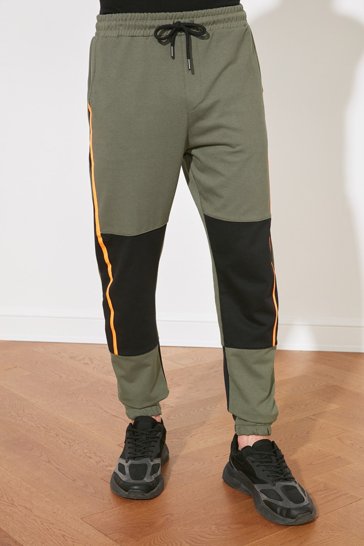 Trendyol-pantalones de chándal de ajuste Regular para hombre, TMNSS21EA0157