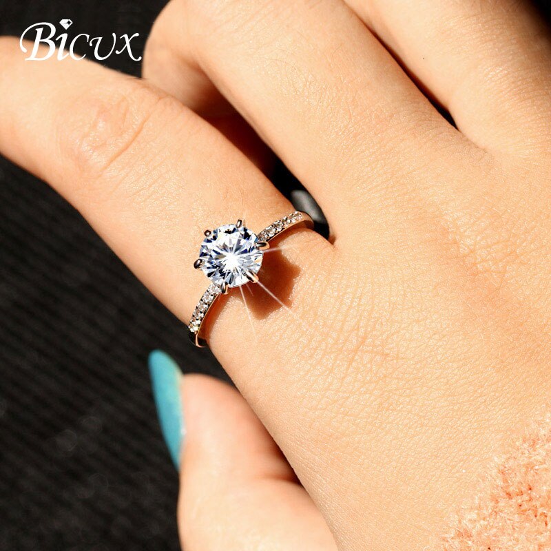 BICUX Klassische Engagement Ring 6 Claws AAA Weiß Cubic Zirkon Weibliche Frauen Hochzeit Band Ringe Schmuck
