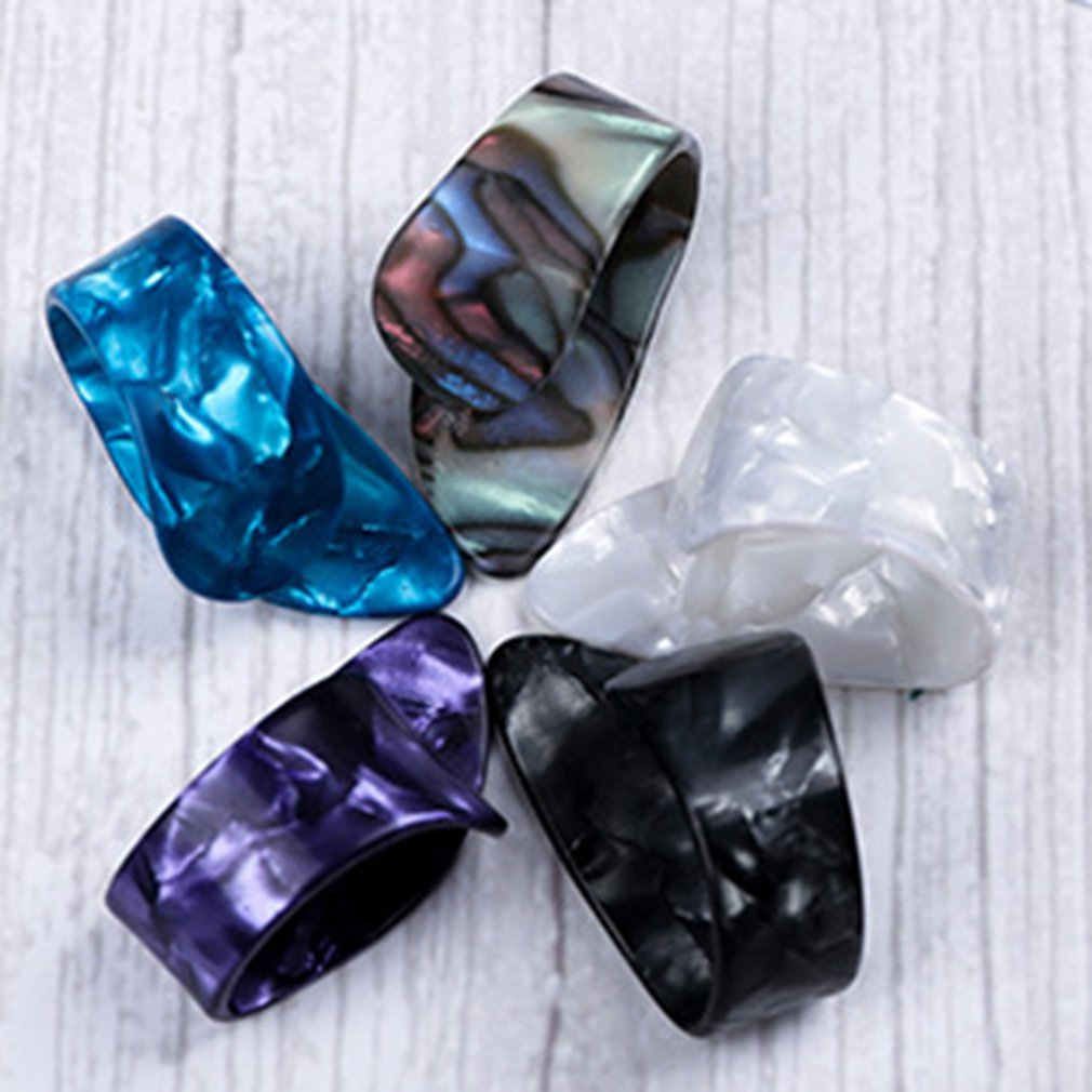Daumen Finger Gitarre wählen Fingerpicks Plektrum Mantel Gitarre Rohr wählt Daumen wählt Elektrische Gitarre Zubehör Zufällige Farbe