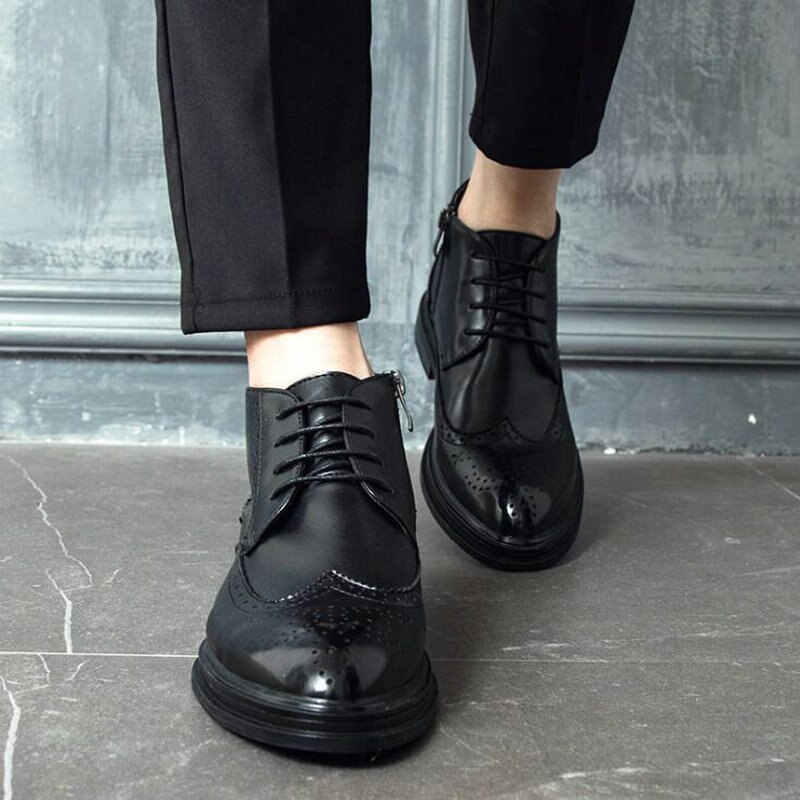 Mężczyźni moda retro rzeźbione Oksford formalne buty biznesowe Chelsea botki obuwie buty męskie buty krótkie buty 756