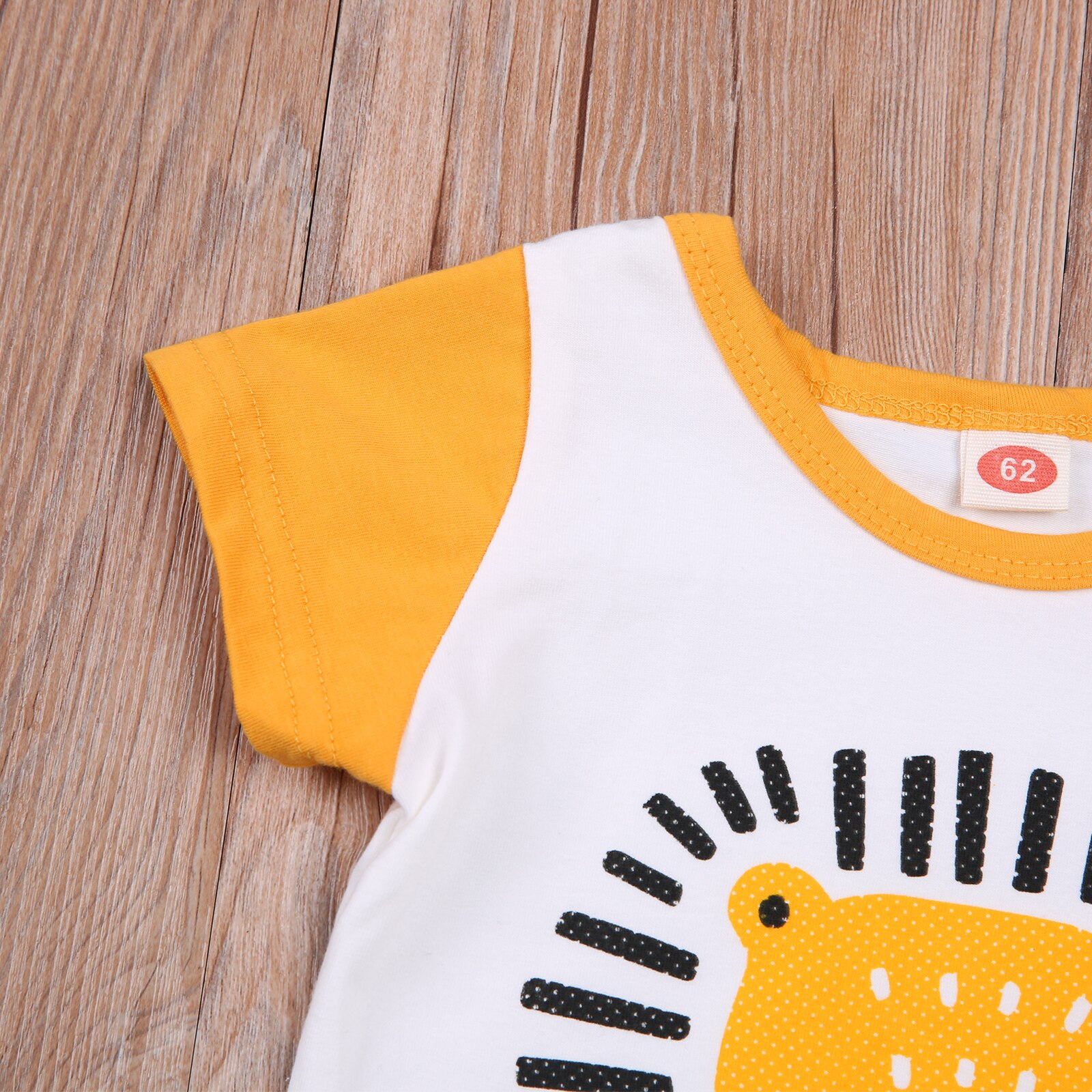 Baby Baby Jongen Meisje Romper Peuter Geel Leeuw Patroon Korte Mouw Kruis Knop Crew Hals Kledingstuk