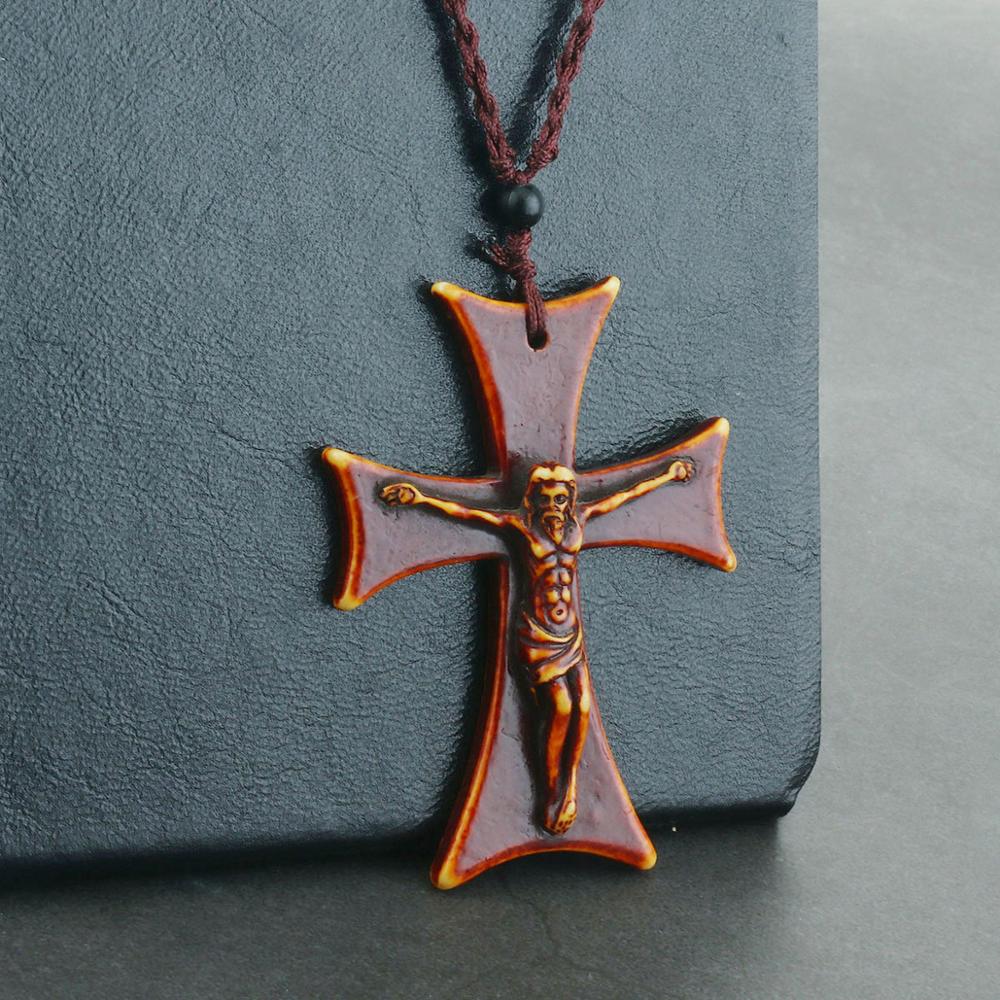 Retro röd akryl krucifix jesus hänge halsband herr riddare maltesiska järn kors halsband justerbara rep kedja smycken