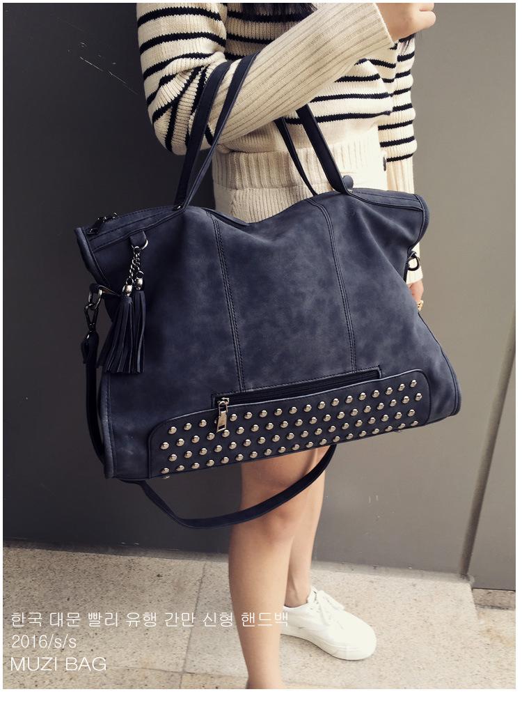 Celebrity Large Women Bag Rivet Big Capacity Soft Leather Shopper Bags Black Tote Handbags Summer Ladies Ellipse Ba: Black