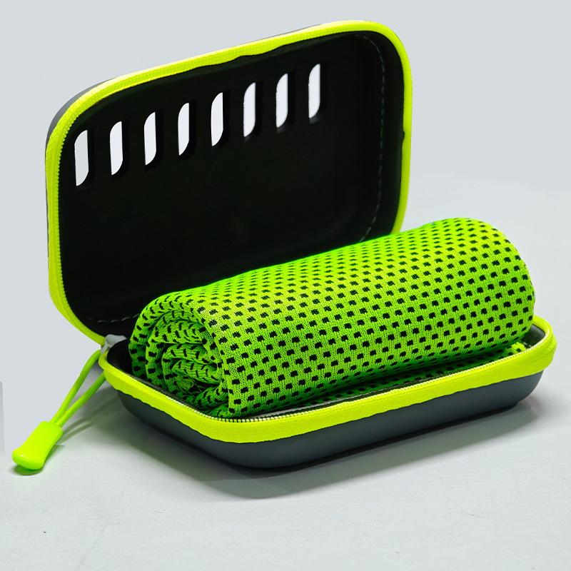 camping koelhanddoeken met EVA-hoes, compacte & draagbare reis-koelhanddoek, snel drogende handdoeken voor sport, gym, wandelen en yoga: groen