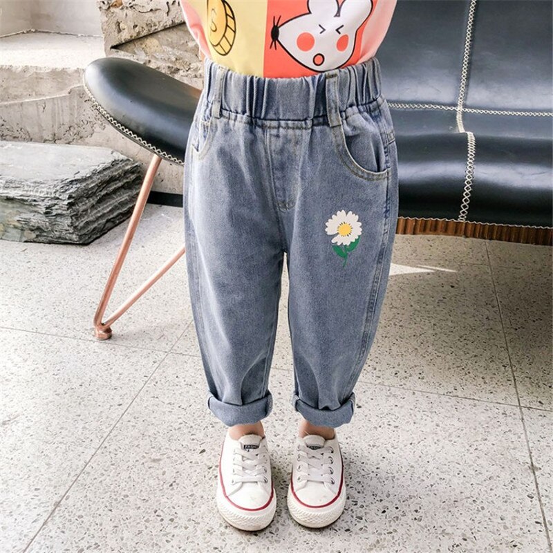 2-7T Jeans per ragazza bambino bambino stampa floreale pantaloni in Denim elegante carino dolce pantaloni larghi per bambini pantaloni da jogging primavera Streetwear