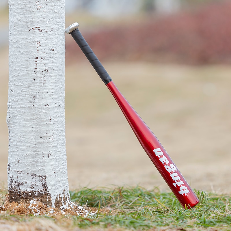 Los bates de béisbol de aluminio están disponibles en una variedad de colores