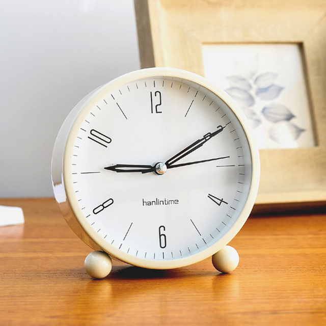 Alarm Clock Silent Luminous Clock Bedside Modern Minimalist Metal Bedroom Small Clock Tabletop Decor horloge: white