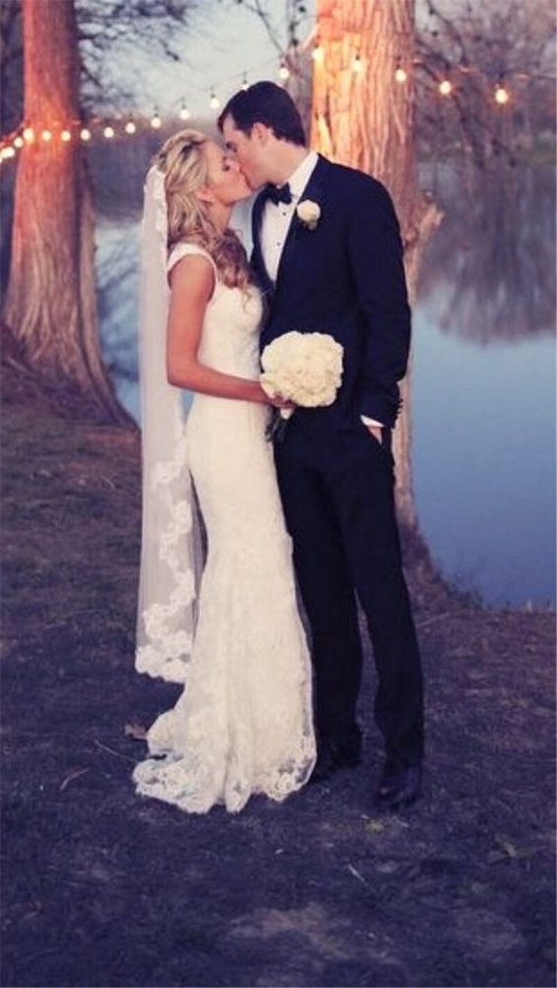 Short Lace Wedding Veil with Comb Soft Tulle Bridal Veil White Ivory Short Veil