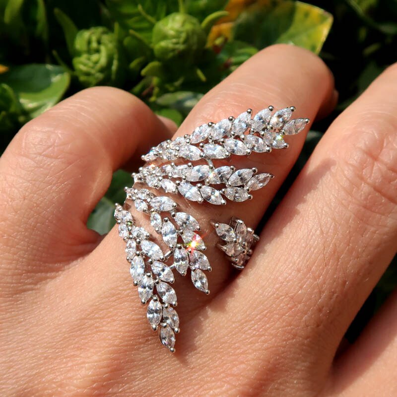 Trendy damessieraden handgemaakte kubieke zirkonia ronde stenen ring witgouden ringen met glanzende oostenrijkse kristallen