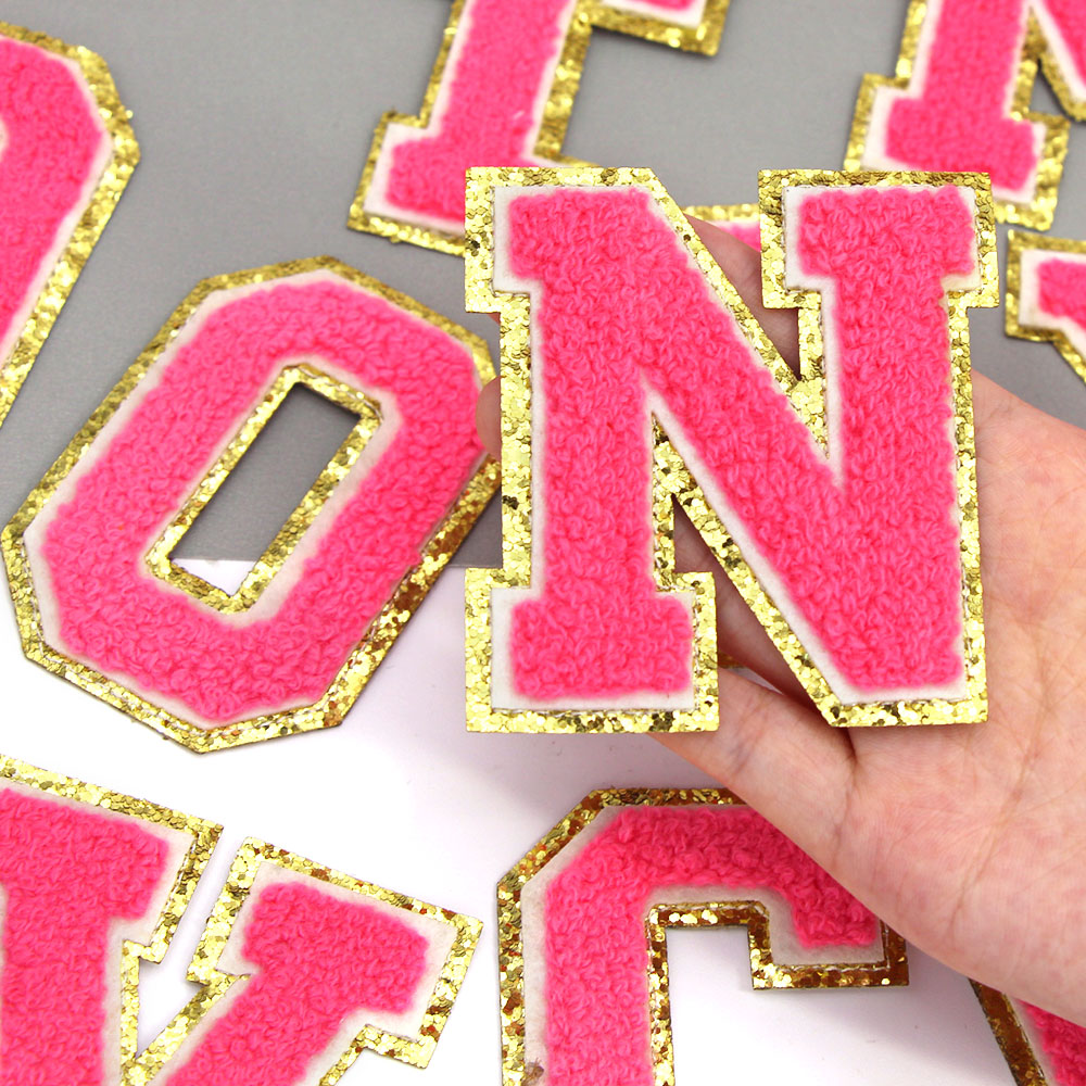 Parche con letras bordadas de rosas grandes de 80MM para ropa, parches de chenilla con lentejuelas doradas, apliques para planchar, camiseta con nombre DIY, pantalones vaqueros