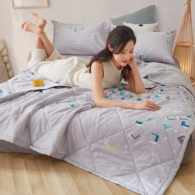 Gesteppte sommerdecke mit kissenbezug oder einzelne steppdecken, weich, atmungsaktiv, waschbar, dünne bettdecke, doppeldecke 100/150/180/200cm: Bett 120 / Silber