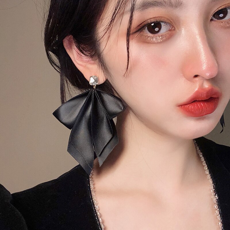 Klassische Elegante Bogen Band Ohrring Lange Eardrop Graceful Romantische Korea Retro Alte Ohrring Für Weibliche Gutes Spiel Mit Kleid