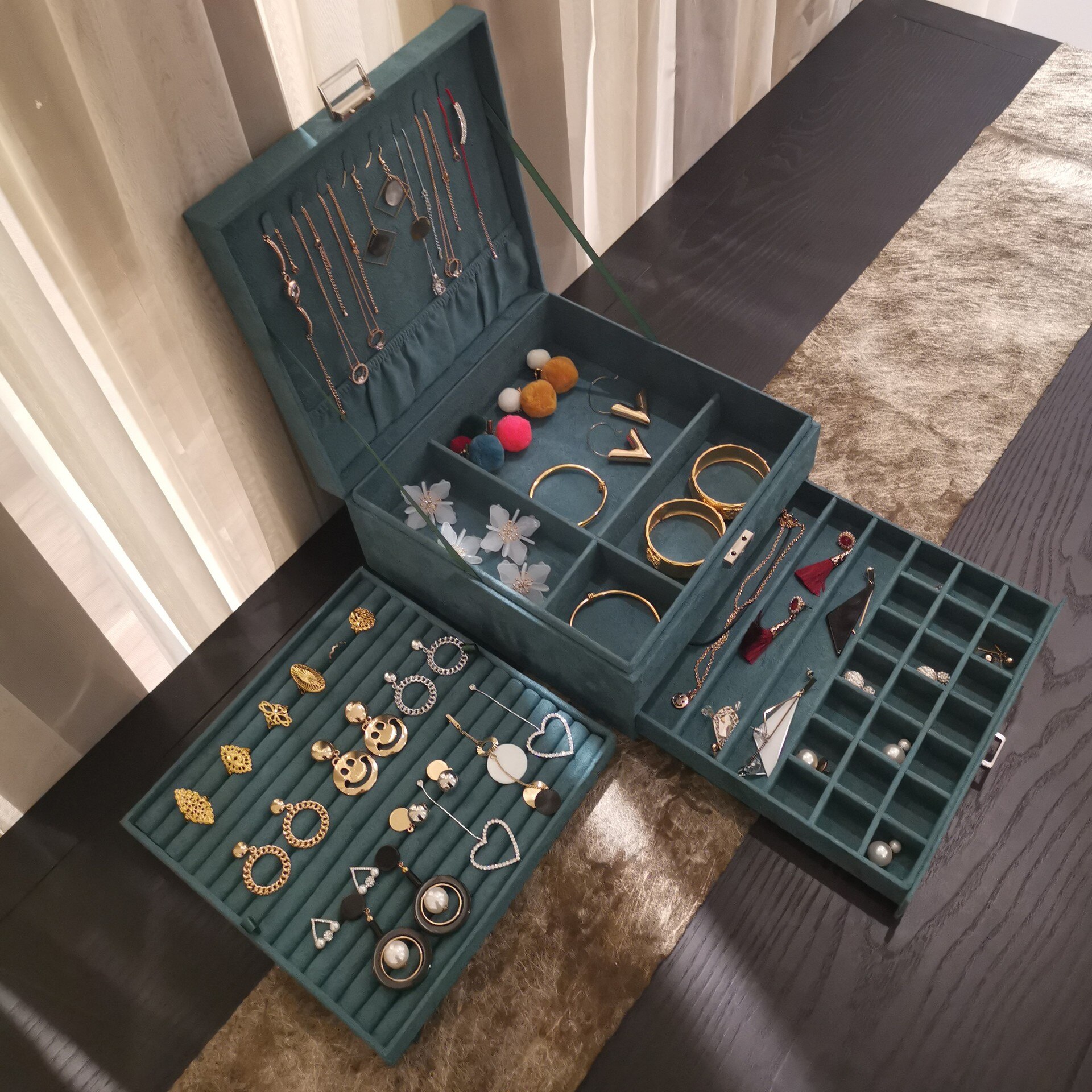 Neue Stil Luxus Schmuck Boxen 3 Schichten Mit Sperren Große Raum Organizer Für Ring Und Halskette Samt Schmuck Halter 4 farbe