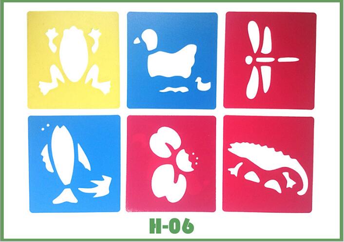 6 pezzi di Plastica Immagine Modello di Disegno Stencil Righelli Pittura Per Bambini Fai Da Te di Carta di Arte Colorazione Carte Raschiando Giochi di disegno GYH: H 06 Frog