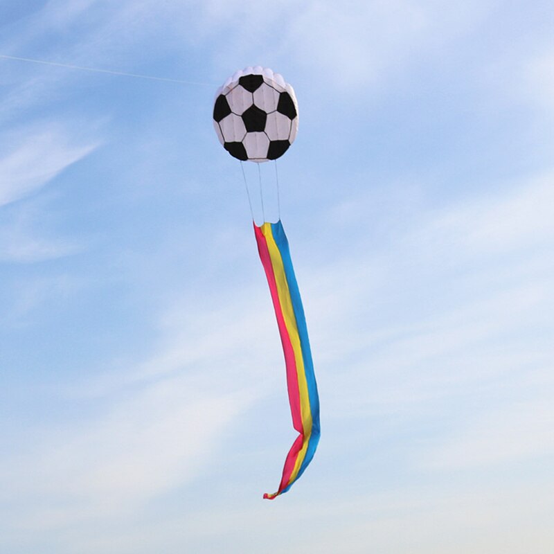 Zachte Opblaasbare Voetbal Kite Cartoon Kinderen Kite Kleur Lange Staart Enkele Lijn Kite Volwassen Outdoor Recreatie Sport Flying Tool