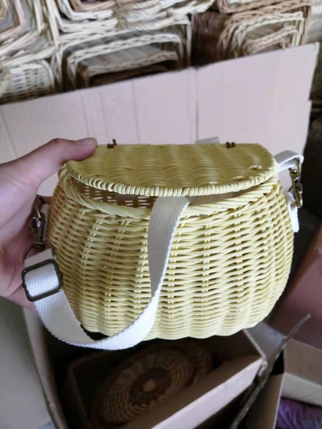 Rattan Bicycle Storage Basket Children Cute Picnic Basket Wicker Straw BackPack Multi-use Girls Kids Summer Beach Shoulder Bag: Yellow Color