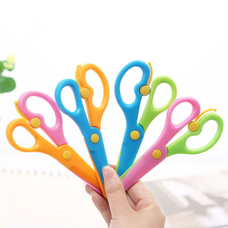 Cute Mini 137mm Safety Round Head Plastic Scissors Student Kids Paper Cutting Kindergarten School Supplies Craft Scissors
