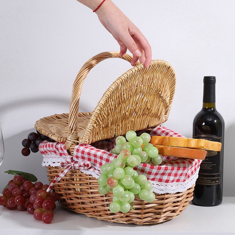 Country Style Wicker Picnic Basket Hamper with Lid and Handle &amp; Liners for Picnics, Parties, Wedding and BBQs