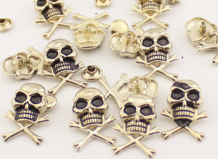 10 pcs 15*25mm horrible skull strike op klinknagels met cap metalen kledingstuk spikes en studs punk rock antieke patch DIY lederen ambachten: silver black eyes