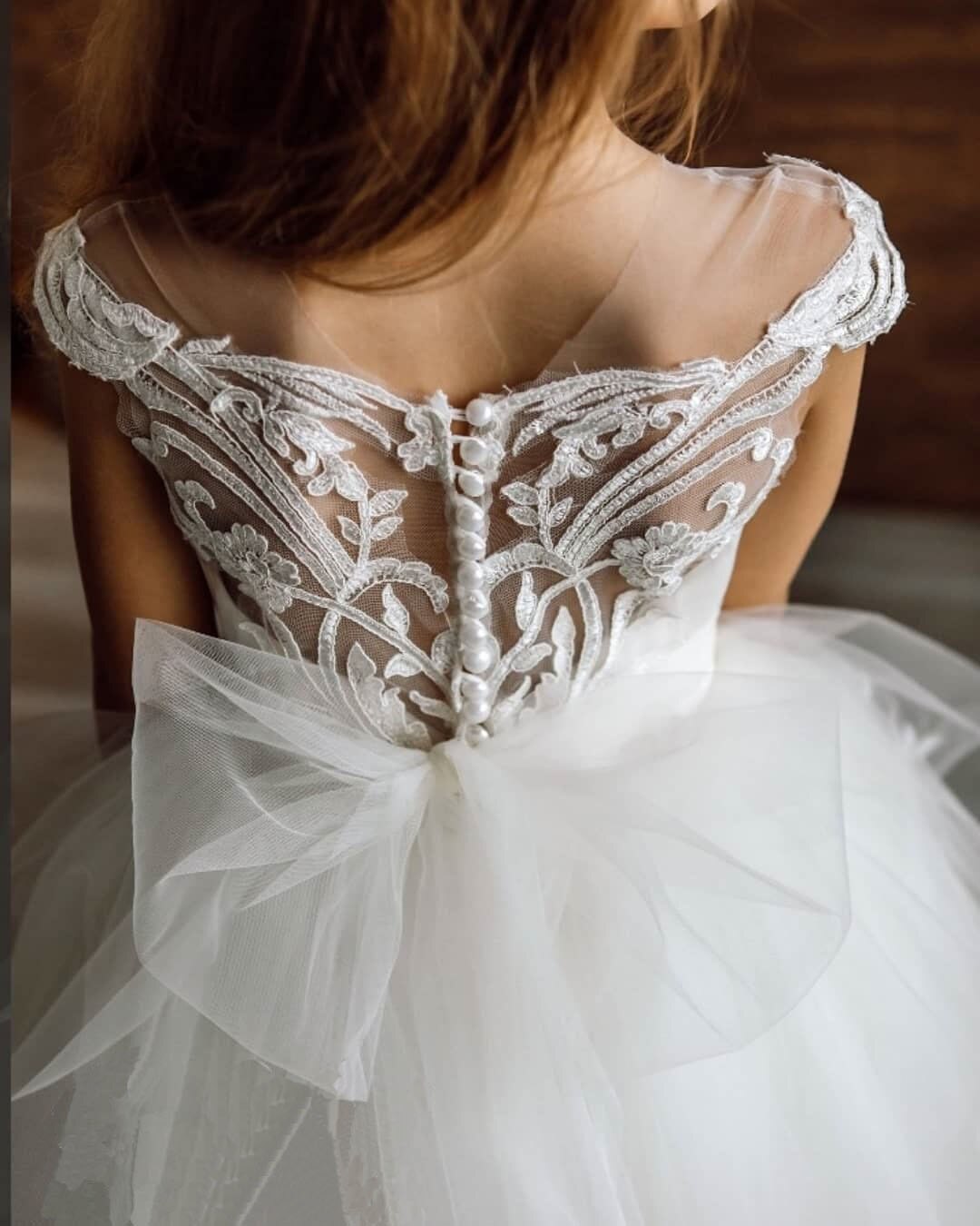 FATAPAESE First Communion Dress Holy White Flower Girl Dress Off Shoulder lllusion Lace Edge A Line Ball Gown With Bow Buttons: Child-4