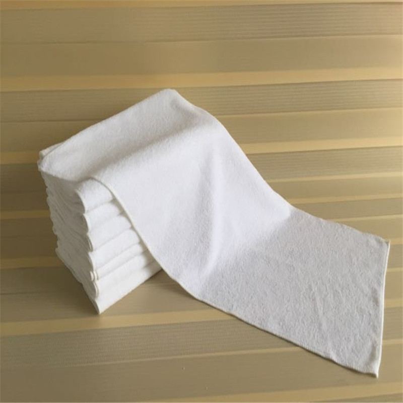 Hvidt håndklæde kæde strikning vandabsorption deformerer ikke hotel fodbad på hotellet