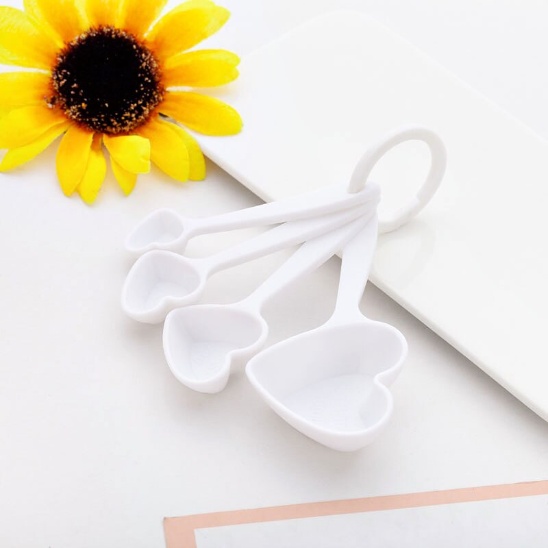 (4Pcs/Lot=1Boxes) Adorable Heart Baby souvenirs of Love Measuring Spoon Favors for Baby Shower favors and birthday Party