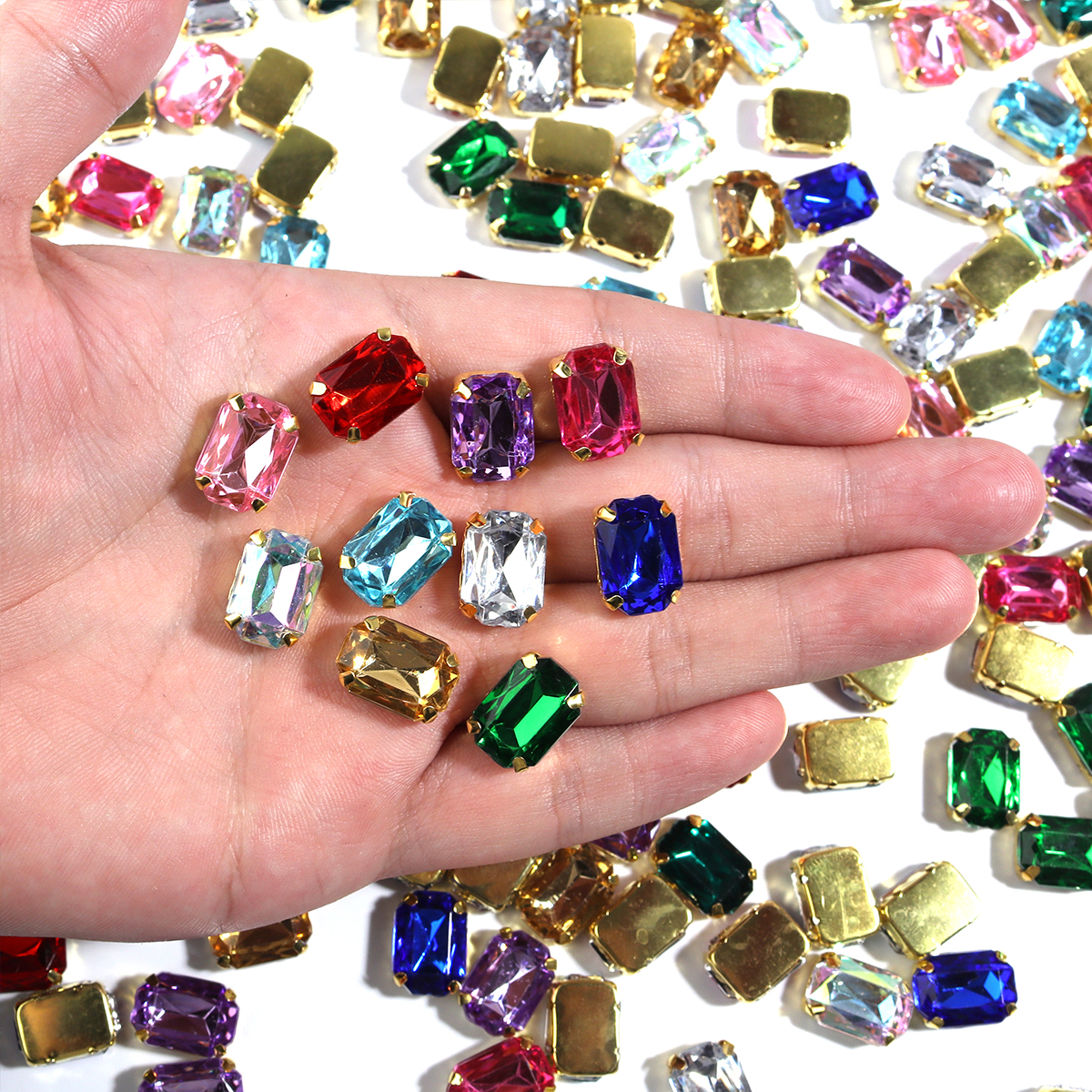 30 stuks 10 x 14mm rechthoekige kristallen glazen strass-steentjes, handgenaaide acryl strass-steentjes met gouden klauw voor kledingaccessoires