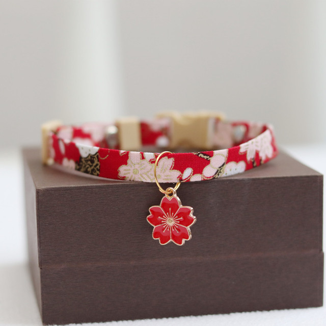 Japonais Sakura chien tour de cou gravé paillettes chiot chat collier pendentif collier pour animaux de compagnie accessoires pour animaux de compagnie patte: M / Rouge
