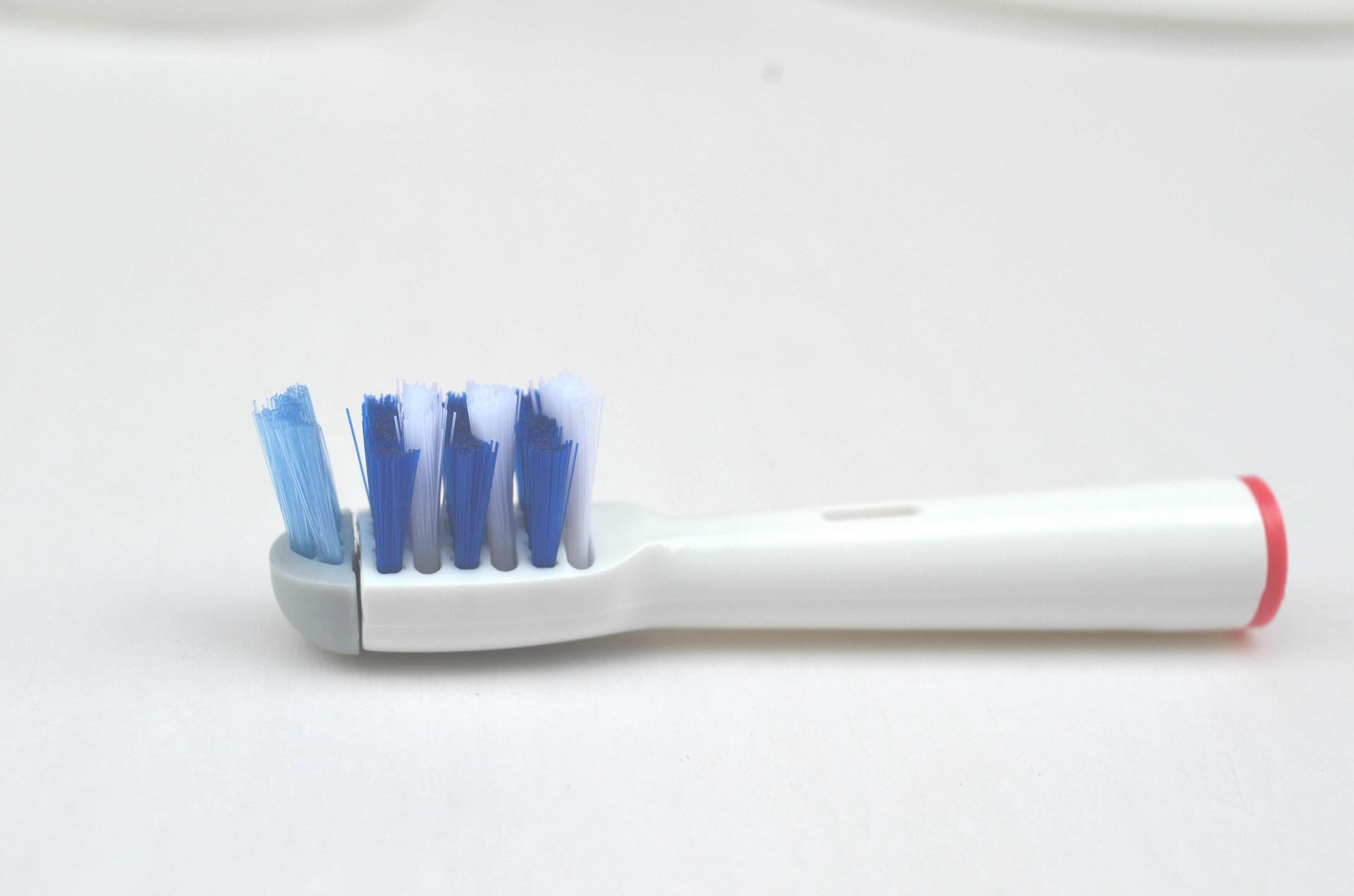 4x têtes de brosse de rechange pour oral-b brosse à dents électrique ajustement avance puissance/Pro santé/Triumph/3D Excel/vitalité précision