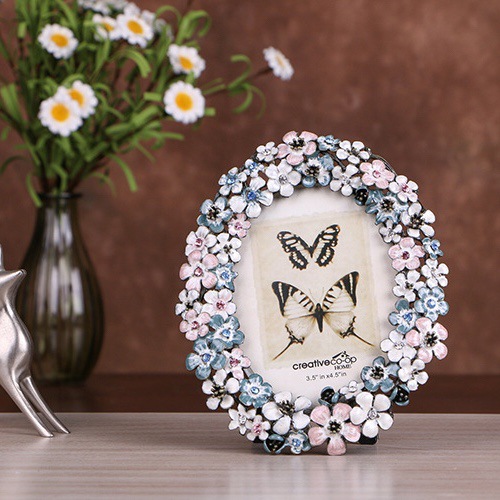 White Flower Textured Hand-Crafted Photo Frame Easel Hook for Tabletop Wall Display Decorative Floral: light green
