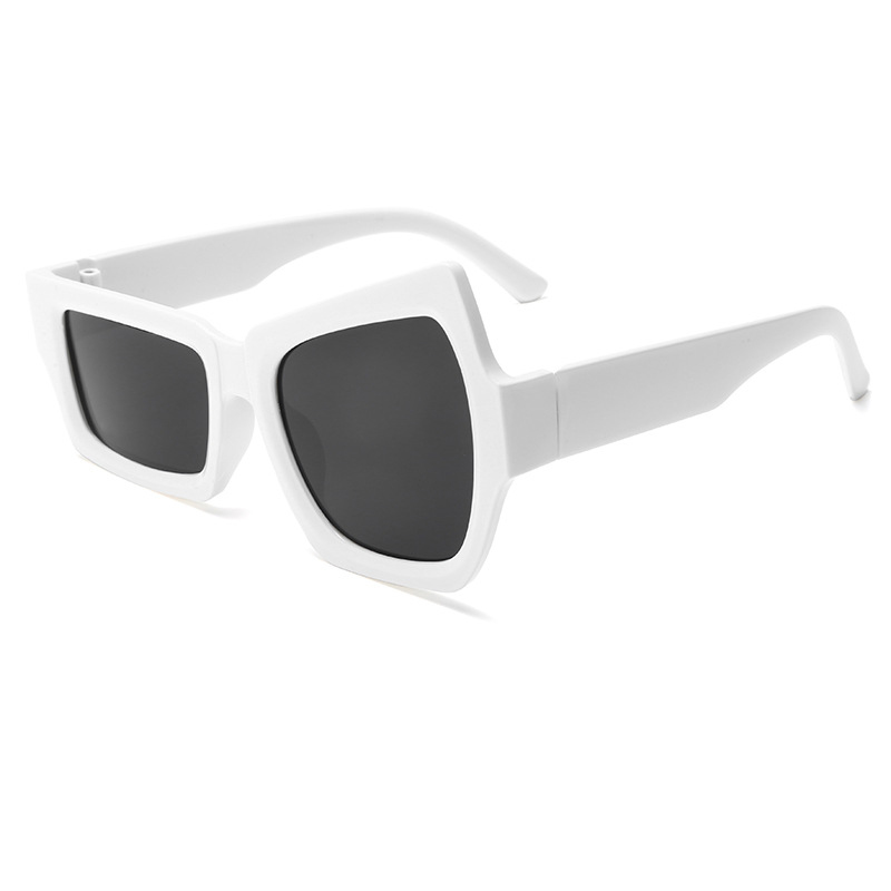 Occhiali divertenti con sopracciglia rialzate su un lato occhiali da suola anca salto moda personalità irregolare occhiali da suola UV400 per uomo donna