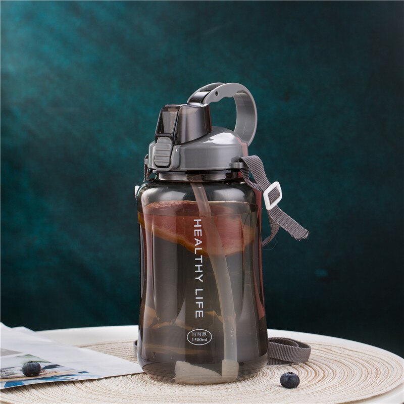 1.5l grandes bouteilles d'eau potable en plastique transparent de grande capacité pour le tourisme de fitness en salle de sport bouteille de sport sans bpa avec paille: Noir