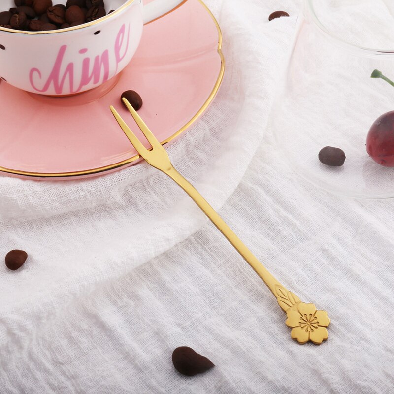 4 stk rustfrit stål børn mini dessert gaffel salat frugt gaffel blomster indretning børneservice julefrokost prikkers: 4 stk guld c