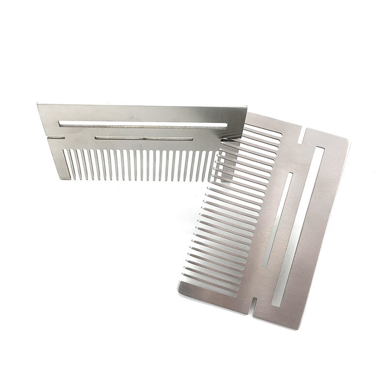 1Pc Men's Stainless Steel Comb Card Size Portable Men's Comb Handmade Comb Teeth Smooth Can Be Used As Beard Shaping Tool
