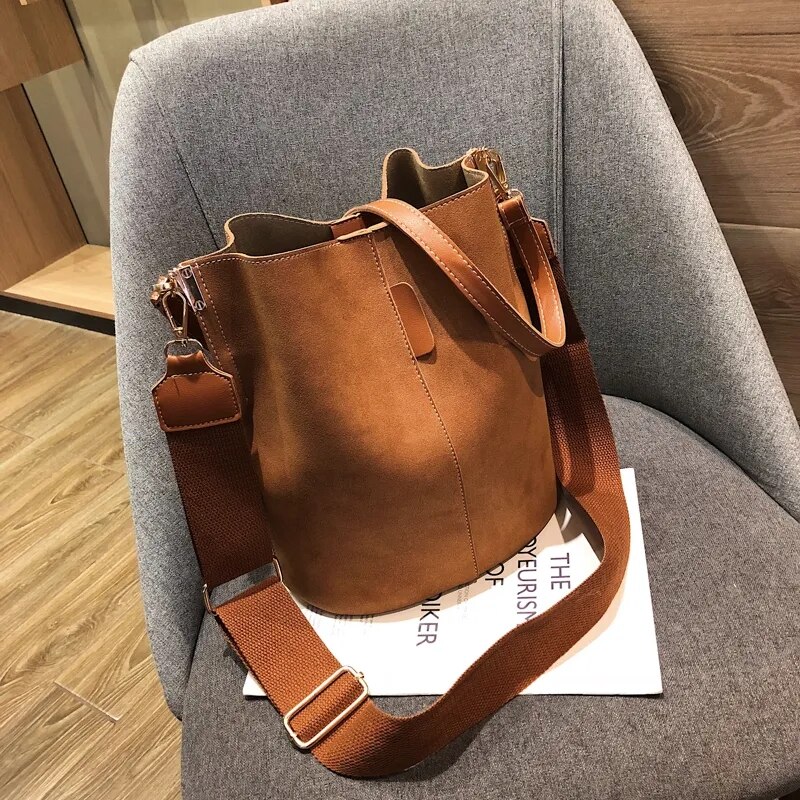 Kvinna väska retro stor kapacitet frostat pu läder dam en axel bärbar messenger bucket bag brun kvinnlig väska: Brun