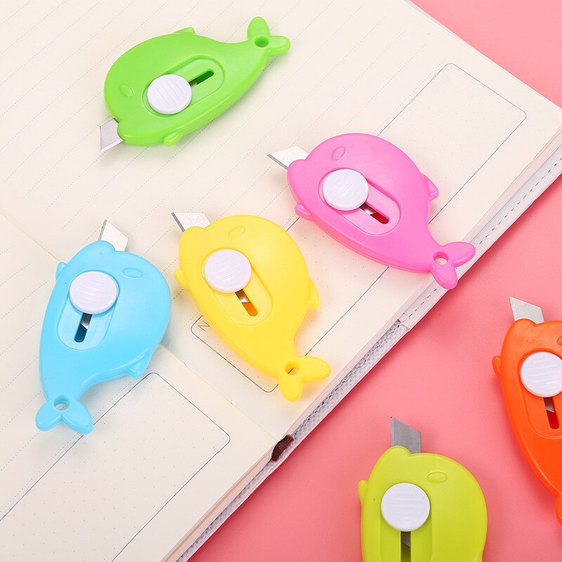 Mini cuchillo Kawaii de ballena pequeña, utensilio para cortar papel, paquete exprés, pequeño, material de papelería para escuela y oficina, 2 uds.