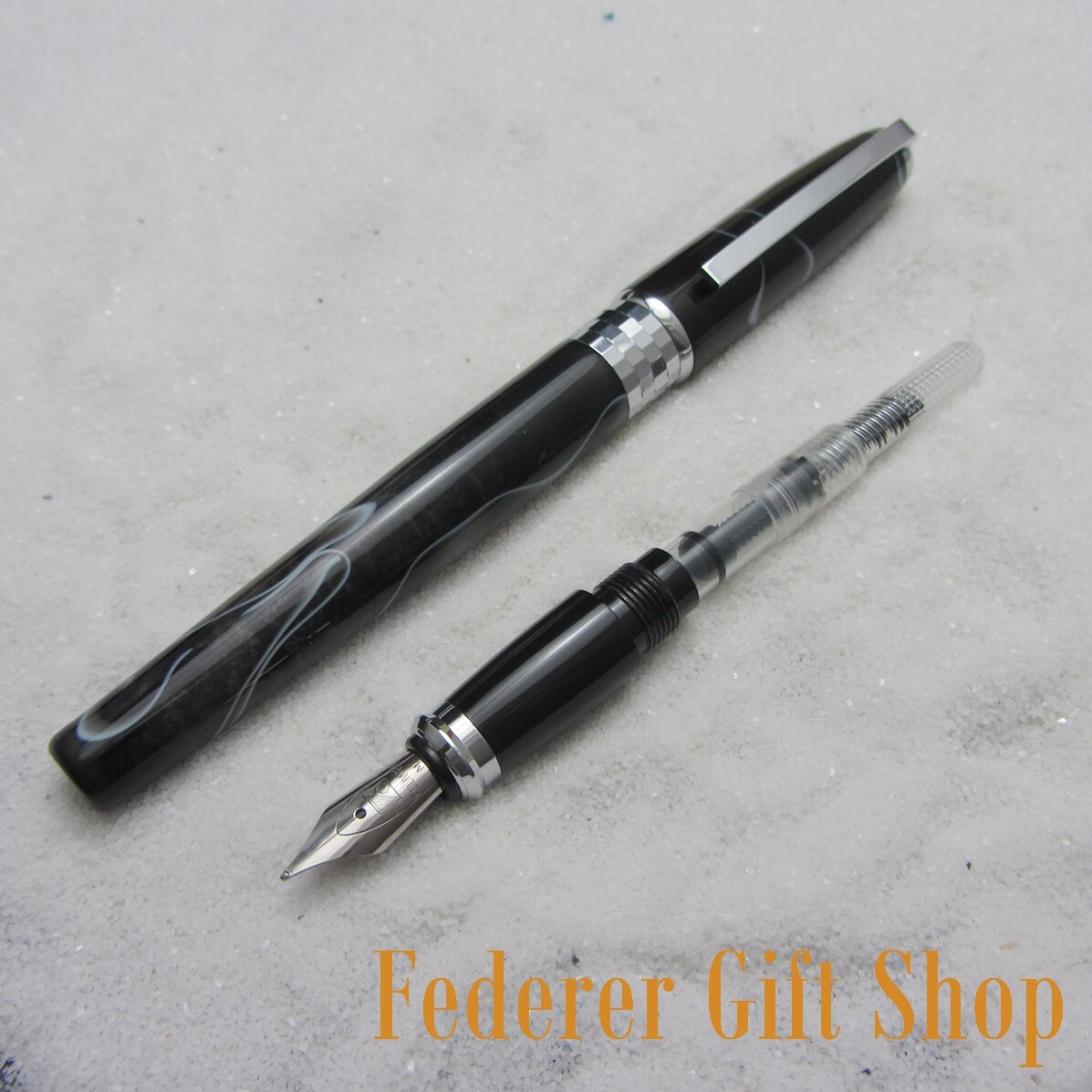 Fuliwen F26 Black acrylic Case and Silver Clip Fountion Pen Magical pattern M Nib ink Pen